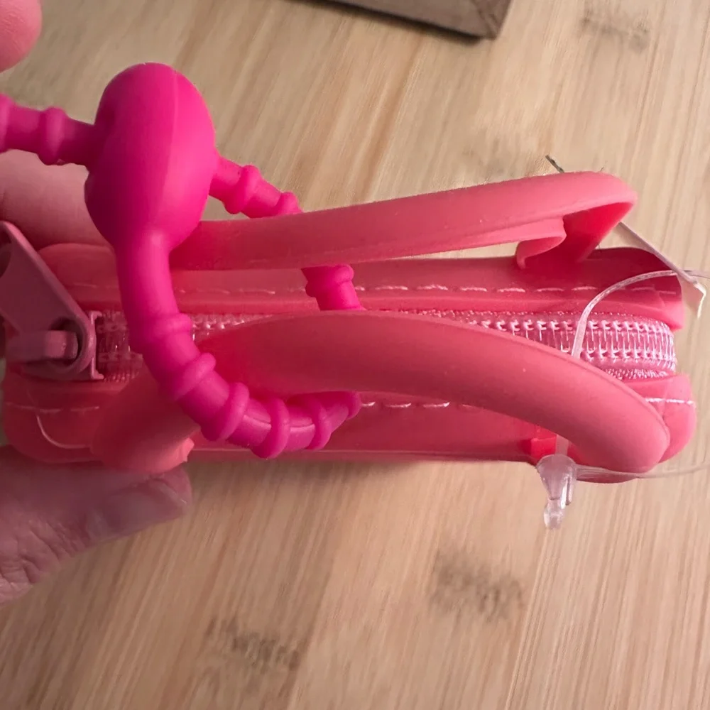 NWT Mini silicone bag charm for your bag - Picture 3 of 4